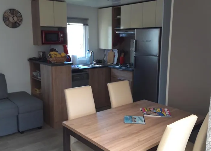 Κάμπινγκ Mobilhome Neuf Et Spacieux 6/8 Pers. *